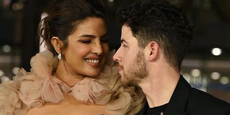 nude priyanka|Priyanka Chopra Wears Nude Gown With Nick Jonas at Mumbai。